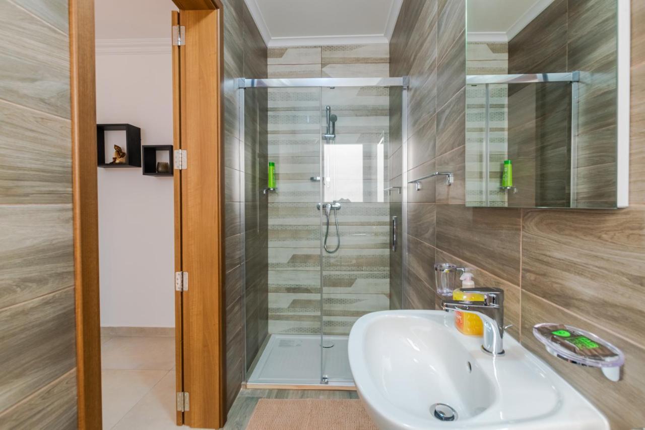 Brand New Apartment 3Bdr 2 Bth H7 세인트폴스베이 외부 사진