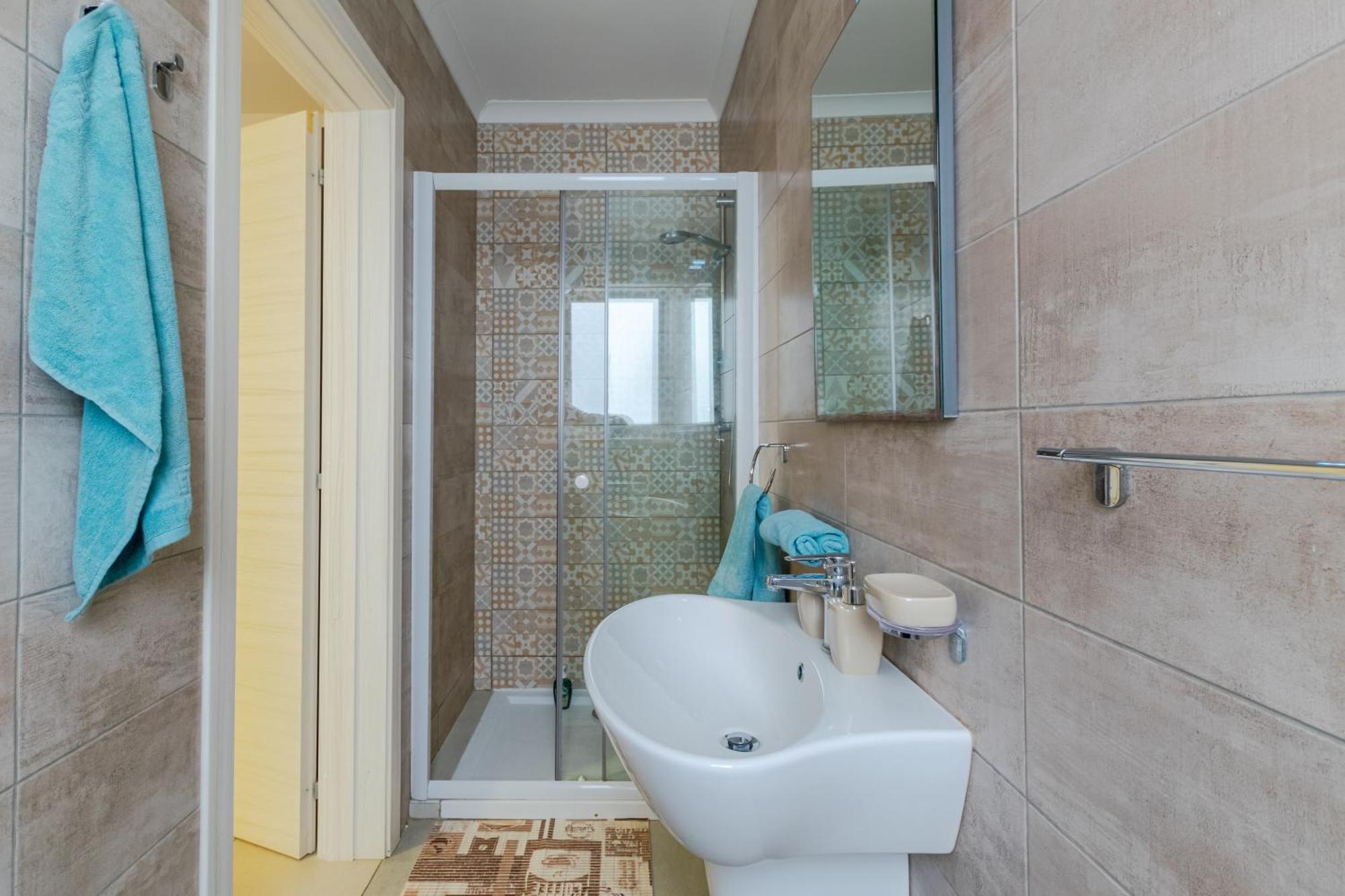 Brand New Apartment 3Bdr 2 Bth H7 세인트폴스베이 외부 사진