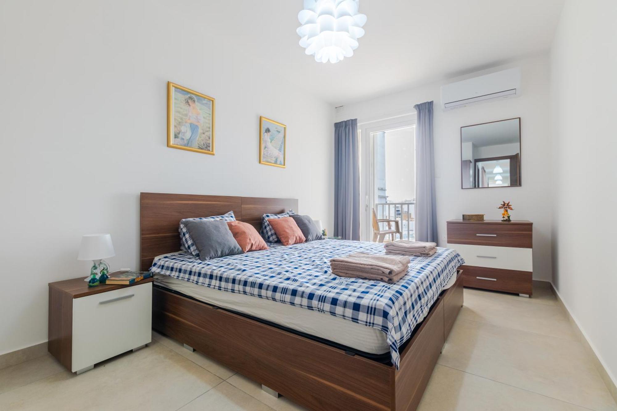 Brand New Apartment 3Bdr 2 Bth H7 세인트폴스베이 외부 사진
