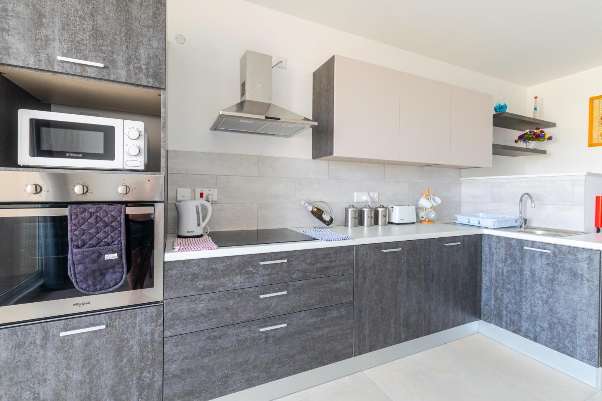 Brand New Apartment 3Bdr 2 Bth H7 세인트폴스베이 외부 사진